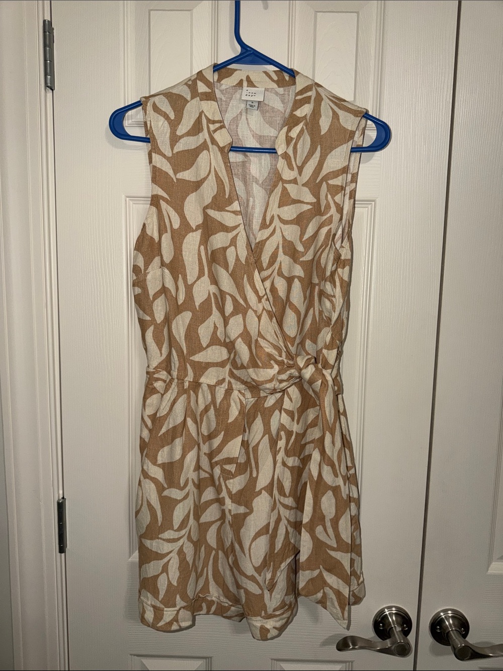 a new day Beige and Cream Leaf-Print Sleeveless Wrap Romper